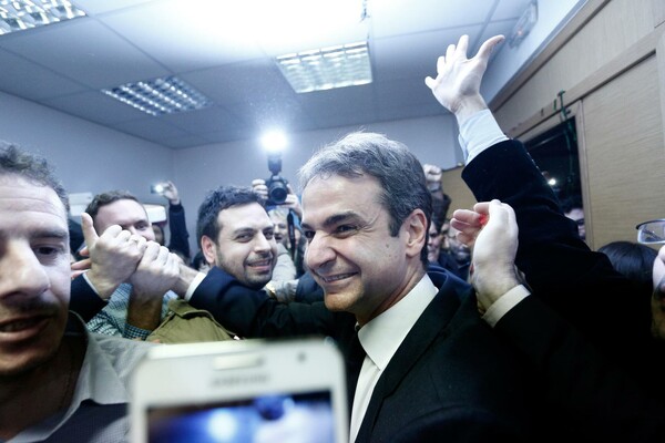 Oι πανηγυρισμοί κατά την άφιξη Μητσοτάκη