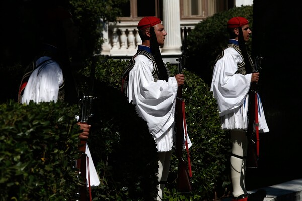 «Φρούριο» θυμίζει η Αθήνα - Κλειστό το Σύνταγμα λόγω Πούτιν