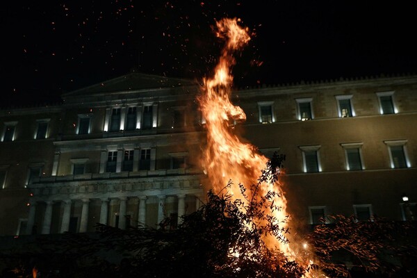 Η πολιορκία της Αθήνας - 50 φωτογραφίες από την επέλαση των αγροτών