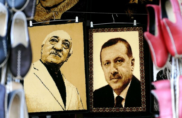 Ποιος είναι ο Γκιουλέν, ο ιμάμης που μισεί και φοβάται ο Ερντογάν