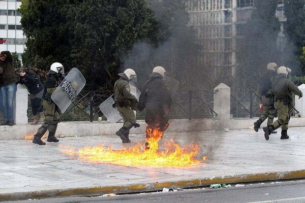 Eικόνες από τα επεισόδια στο κέντρο της Αθήνας - (βίντεο + φωτό)