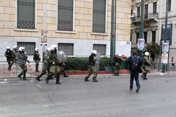 Eικόνες από τα επεισόδια στο κέντρο της Αθήνας - (βίντεο + φωτό)