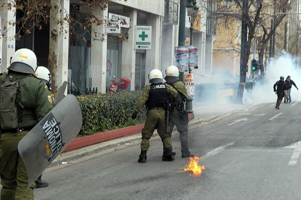 Eικόνες από τα επεισόδια στο κέντρο της Αθήνας - (βίντεο + φωτό)