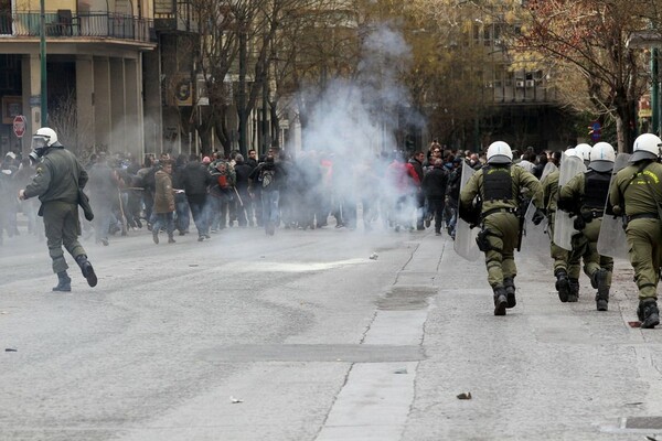 Η πολιορκία της Αθήνας - 50 φωτογραφίες από την επέλαση των αγροτών