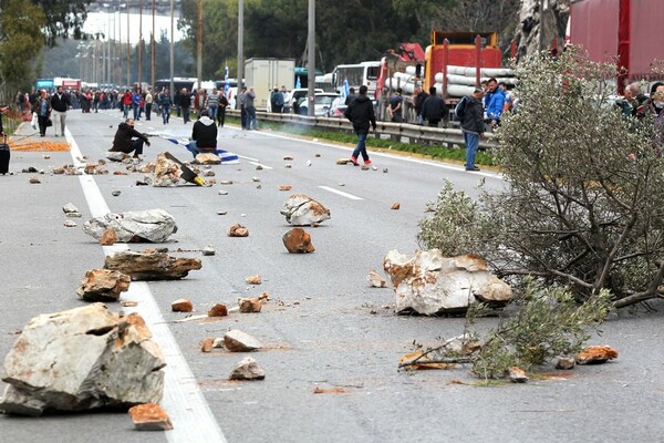 Η πολιορκία της Αθήνας - 50 φωτογραφίες από την επέλαση των αγροτών