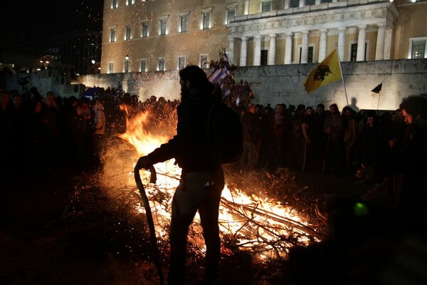 Η πολιορκία της Αθήνας - 50 φωτογραφίες από την επέλαση των αγροτών