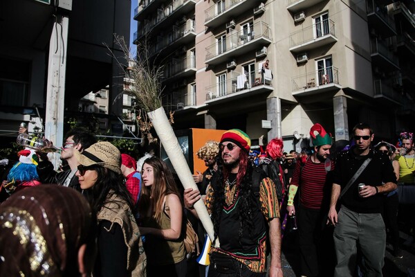 To αυθεντικό Καρναβάλι του Μεταξουργείου ήταν και φέτος το καλύτερο κυριακάτικο street party