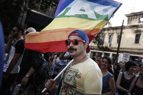 Υπερήφανη Αθήνα - Χιλιάδες άνθρωποι στο Pride της ελευθερίας, της αγάπης και της ισότητας