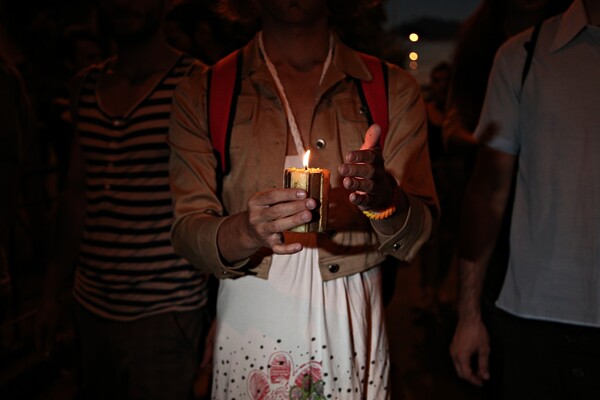 Η Αθήνα τιμά τα θύματα του Ορλάντο: Η Υπερηφάνεια μας δε θα σιγαστεί, δε θα τρομοκρατηθεί