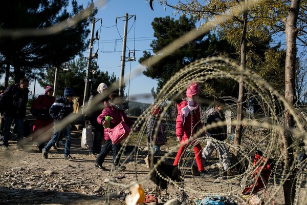 30 συγκλονιστικές σημερινές φωτογραφίες απ' την Ειδομένη