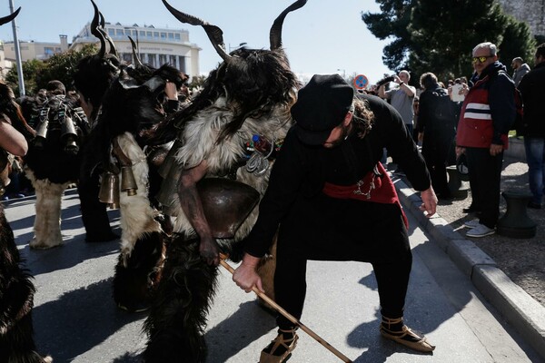 Οι επιβλητικοί Κωδωνοφόροι κατέλαβαν την Θεσσαλονίκη