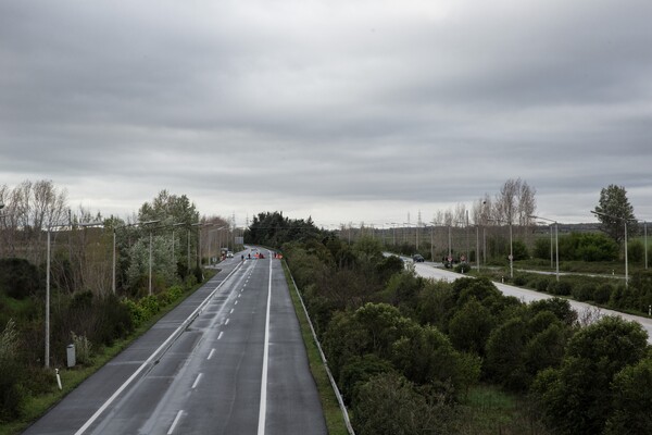 Θανατηφόρο τροχαίο στη Θεσσαλονίκη- Νταλίκα παρέσυρε οδηγούς σταματημένους στη ΛΕΑ