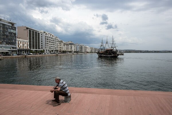 Ευρωβαρόμετρο: Οι Έλληνες παραμένουν ο πιο απογοητευμένος λαός στην Ευρώπη