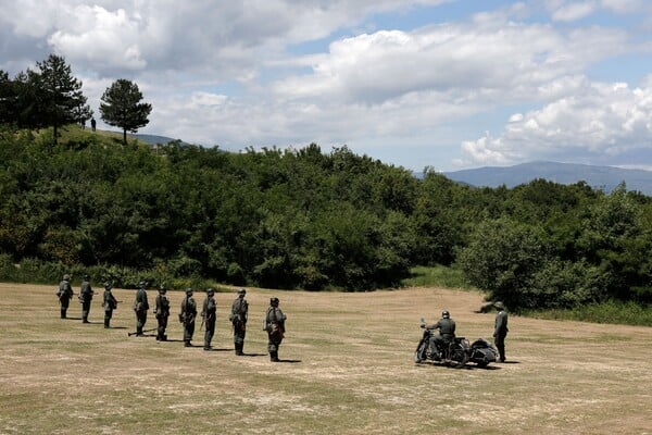 Εντυπωσιακές φωτογραφίες από την αναβίωση της Μάχης στο οχυρό Ρούπελ στις Σέρρες