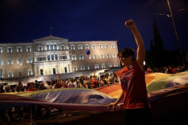 Έρχεται νομοσχέδιο που θα κατοχυρώνει νομοθετικά την ταυτότητα φύλου