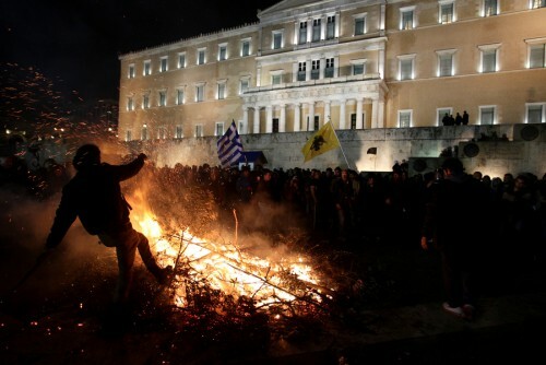 Η πολιορκία της Αθήνας - 50 φωτογραφίες από την επέλαση των αγροτών