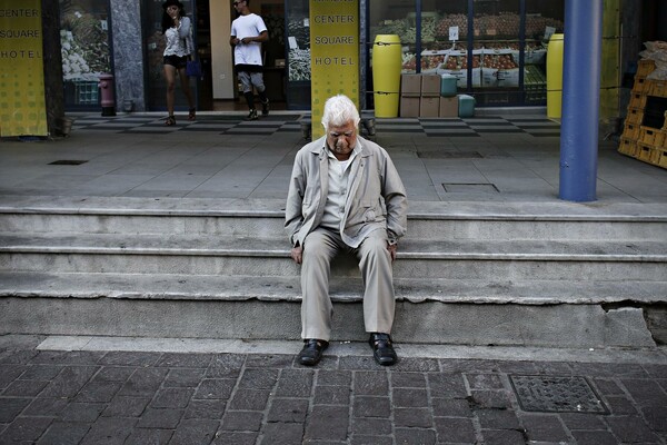24.674 θέσεις εργασίας χάθηκαν στον ιδιωτικό τομέα μόνο το Νοέμβριο