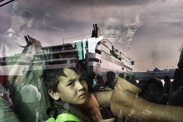 11 Έλληνες και ξένοι φωτορεπόρτερ ενώνουν τις ματιές τους στη "Διαδρομή" των προσφύγων