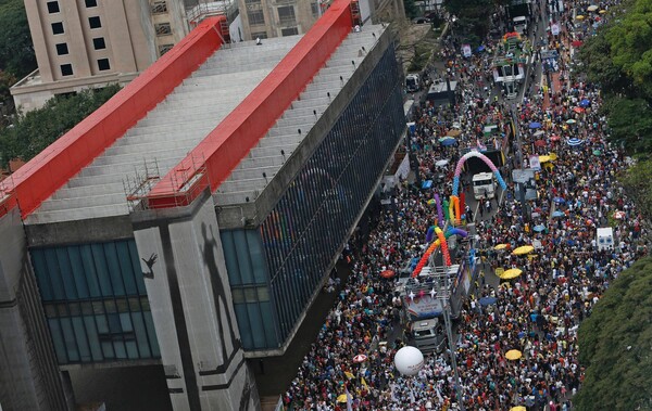 Βραζιλία: To μεγαλύτερο Gay Pride Parade του κόσμου