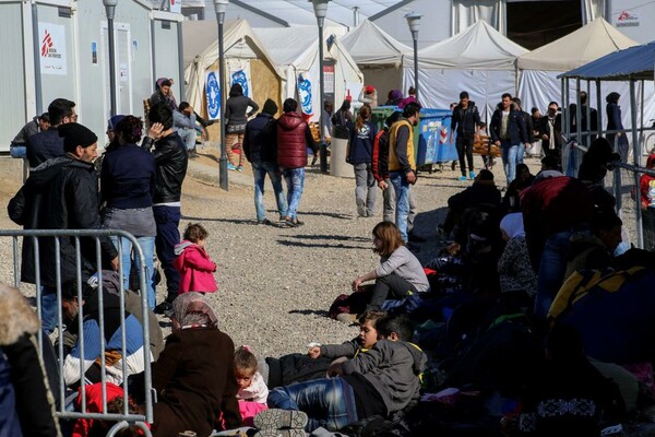 Αντιδράσεις προκάλεσε tweet Γερμανού δημοσιογράφου που βρίσκεται στην Ειδομένη