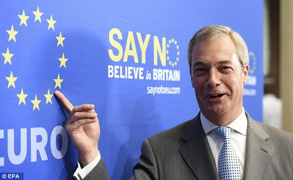 Ο Νάιτζελ Φάρατζ, ο ηγέτης και υποκινητής του Brexit, παραιτείται από το UKIP