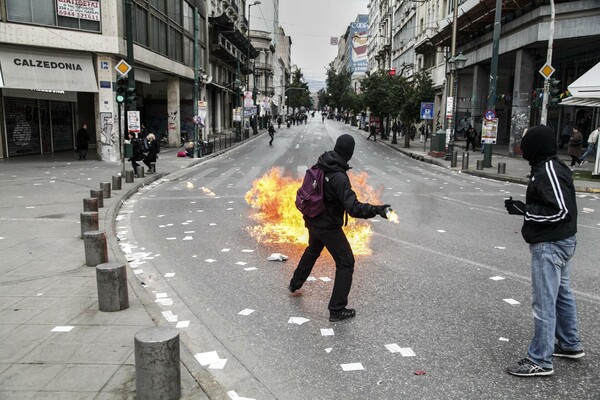 Eικόνες από τα επεισόδια στο κέντρο της Αθήνας - (βίντεο + φωτό)