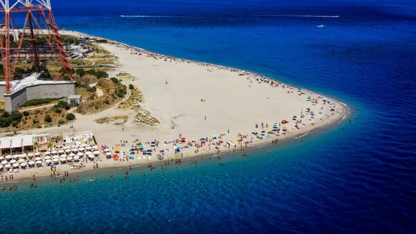 Ολόκληρη η ακτογραμμή της Ελλάδας και της Μεσογείου σε βίντεο και φωτογραφίες