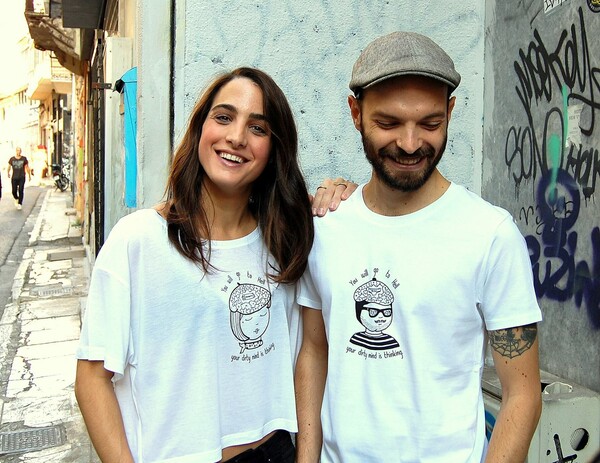 8 δημιουργοί των πιο ιδιαίτερων ελληνικών T-shirts παρουσιάζουν...