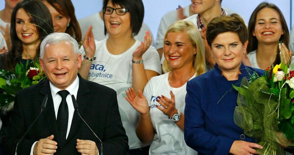Πολωνία: Οι συντηρητικοί, ευρωσκεπτικιστές αναδεικνύονται κυβέρνηση με απόλυτη πλειοψηφία