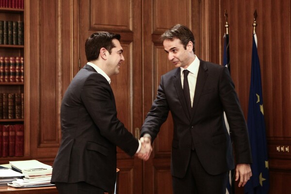 Την Τρίτη η πρώτη "μάχη" Τσίπρα-Μητσοτάκη στη Βουλή