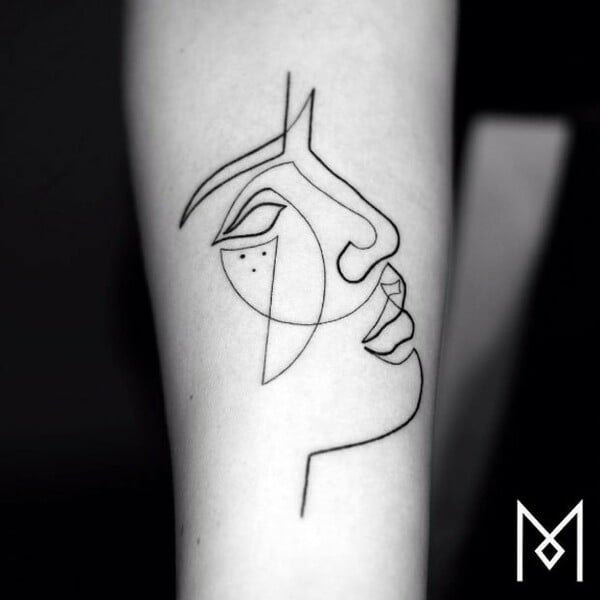 Μινιμαλιστικά τατουάζ φτιαγμένα με μία απλή ενιαία γραμμή