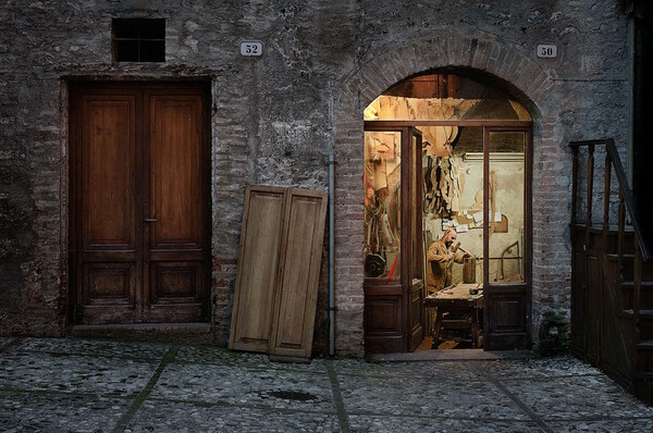 Η μαγεία της παλιάς Ιταλίας μέσα από τα τελευταία μικρά καταστήματά της