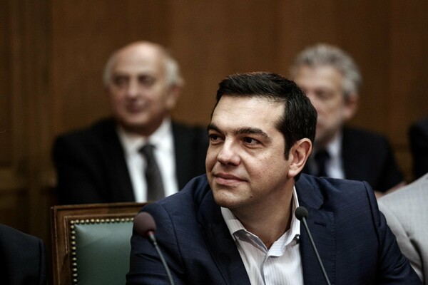 Συνεδριάζει το υπουργικό συμβούλιο- Επί τάπητος κόκκινα δάνεια και α' κατοικία