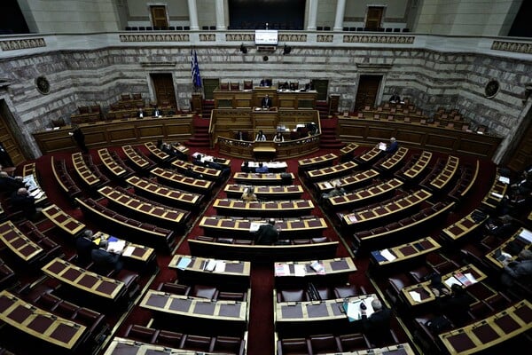 Μειωμένος κατά 4 εκατ. Ευρώ θα είναι φέτος ο προϋπολογισμός της Βουλής