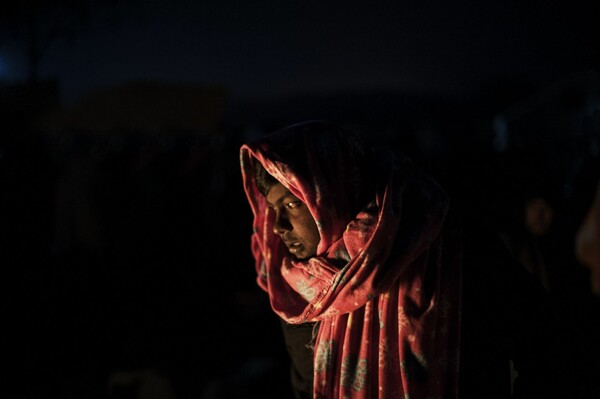 Αποστολή: Δύσκολες νύχτες στην Ειδομένη με τους εγκλωβισμένους πρόσφυγες