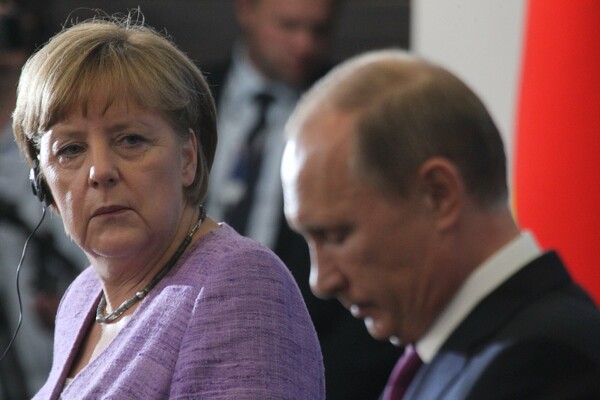 Η Μέρκελ δηλώνει ότι προτιμά άρση του εμπάργκο στη Ρωσία