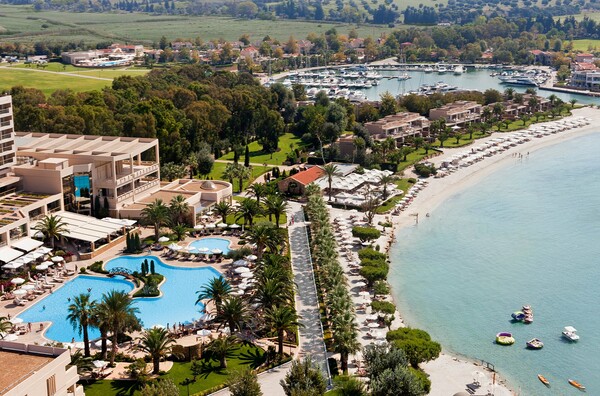 Αυτό είναι το ελληνικό resort που βρίσκεται στο Top 5 των καλύτερων προορισμών για οικογένειες παγκοσμίως