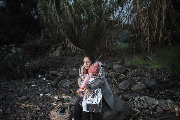 11 Έλληνες και ξένοι φωτορεπόρτερ ενώνουν τις ματιές τους στη "Διαδρομή" των προσφύγων