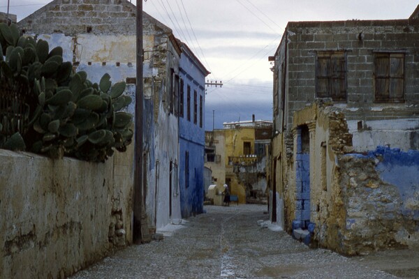 9 φωτογραφίες από την παλιά πόλη της Ρόδου, το Μάρτιο του 1960