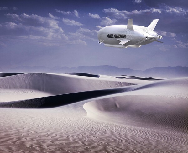 Το Airlander-10, το μεγαλύτερο αεροσκάφος στον κόσμο, έκανε το παρθενικό ταξίδι του