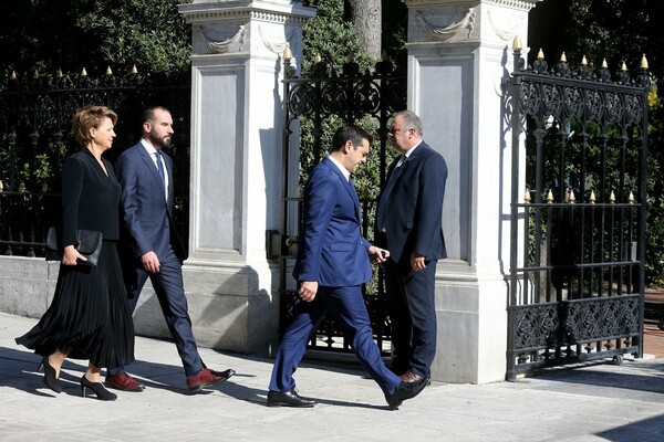 Οι νέοι υπουργοί, οι αφίξεις και οι φωτογραφίες από την ορκωμοσία