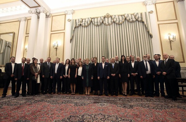 Οι νέοι υπουργοί, οι αφίξεις και οι φωτογραφίες από την ορκωμοσία