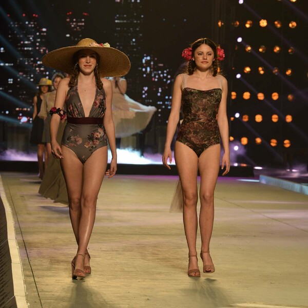 Μadwalk 2017: Oι εμφανίσεις στο κόκκινο χαλί και στη σκηνή του Fashion Music Project