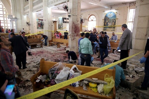 Δύο εκρήξεις σε χριστιανικές εκκλησίες την Κυριακή των Βαΐων στην Αίγυπτο - Δεκάδες νεκροί και τραυματίες