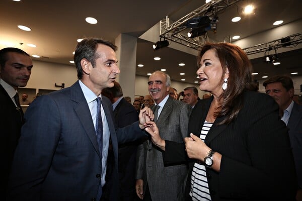 Εγκαίνια για τα νέα γραφεία της ΝΔ και συνεδρίαση της Π.Ε. παρουσία Καραμανλή, Σαμαρά και Μεϊμαράκη