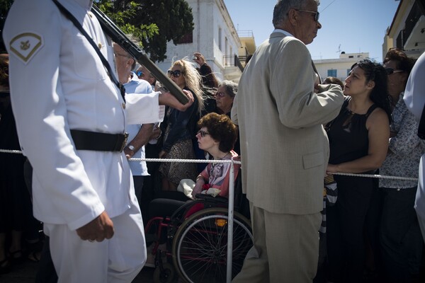 30 φωτογραφίες από το προσκύνημα χιλιάδων πιστών στην Τήνο