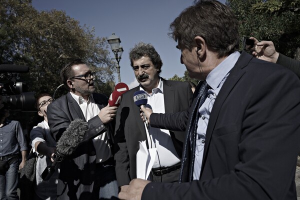 Οι νέοι υπουργοί, οι αφίξεις και οι φωτογραφίες από την ορκωμοσία