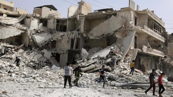 Ρώσοι και Άσαντ βομβαρδίζουν ανηλεώς το Χαλέπι