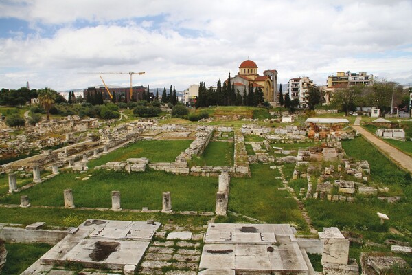 Στον Κεραμεικό ο Ορφέας Αυγουστίδης έχει βρει μασέλα (ολόκληρη)...