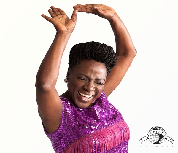 Μια παλιά επεισοδιακή κουβέντα με την Sharon Jones, που έφυγε σήμερα στα 60 της χρόνια